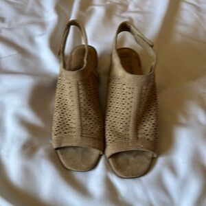 Sonoma heeled sandals.  Size 8